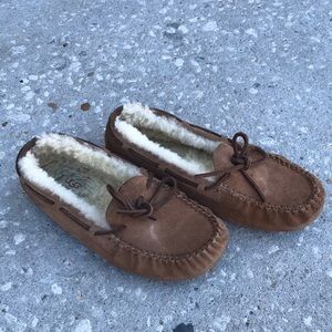 UGG Women's Dakota Slipper | 6